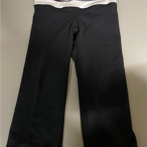 LULULEMON UNICORN TEARS GROOVE CROP RARE PRINT SIZE 4 - Picture 4 of 9